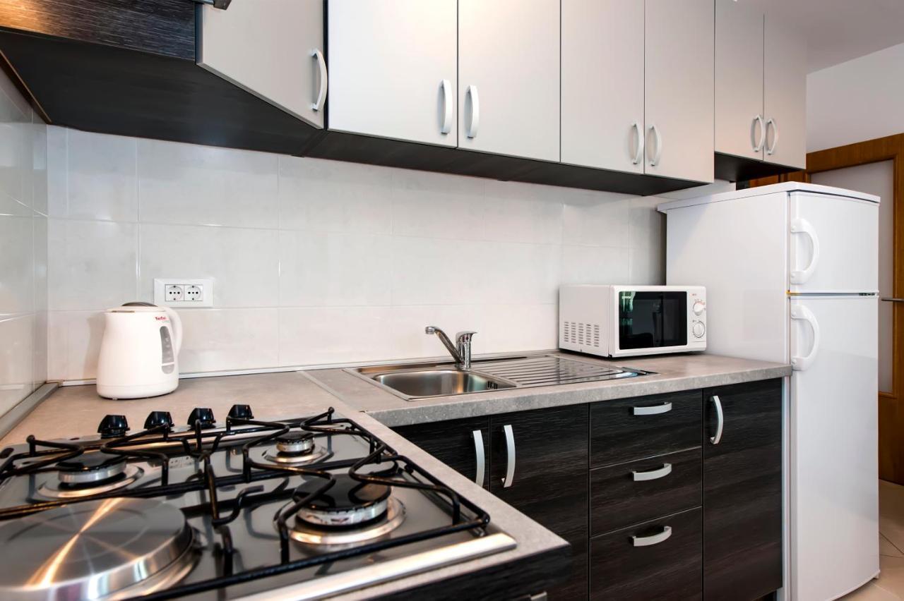 Apartments Centener โรวีน ภายนอก รูปภาพ